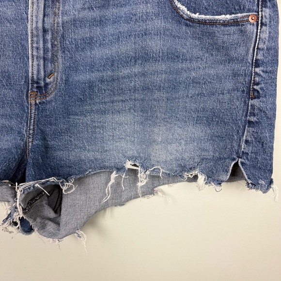 Abercrombie The Mom Short High Rise - Picture 3 of 10